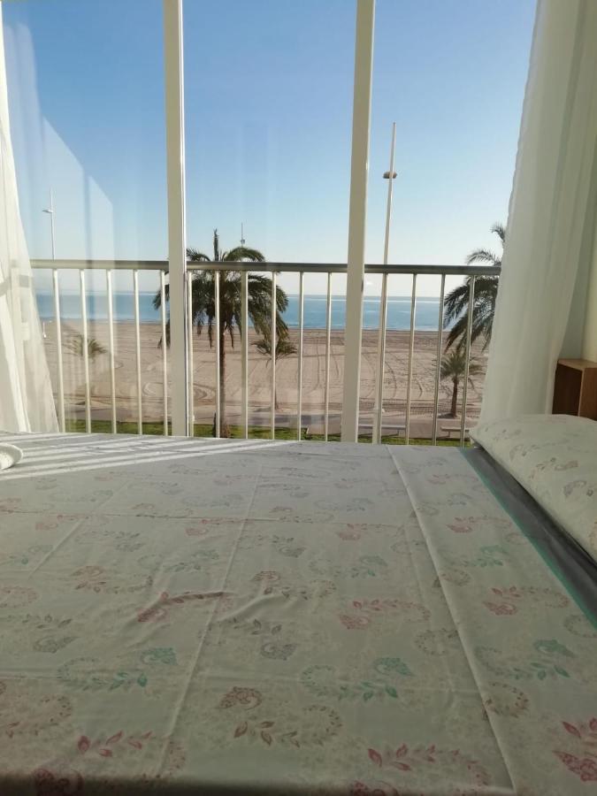 Infante II Primera Linea Playa De Gandia Solo Familias Экстерьер фото